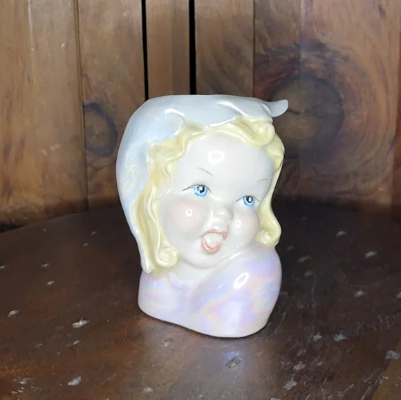 Vintage Ceramic Girl Head Vase - Picture 8 of 12